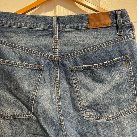 EUC Madewell size 30x31 men’s slightly distressed medium blue jeans men’s - Picture 5 of 6